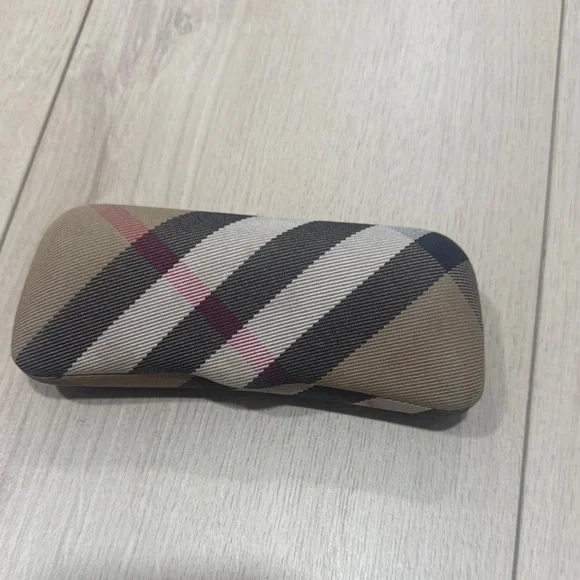 Burberry | Accessories | Burberry Checkered Eyeglass Case In  display picture 3